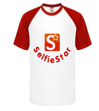 Laden Sie das Bild in den Galerie-Viewer, T-Shirt weiß/rot Logo + Schriftzug mittig groß